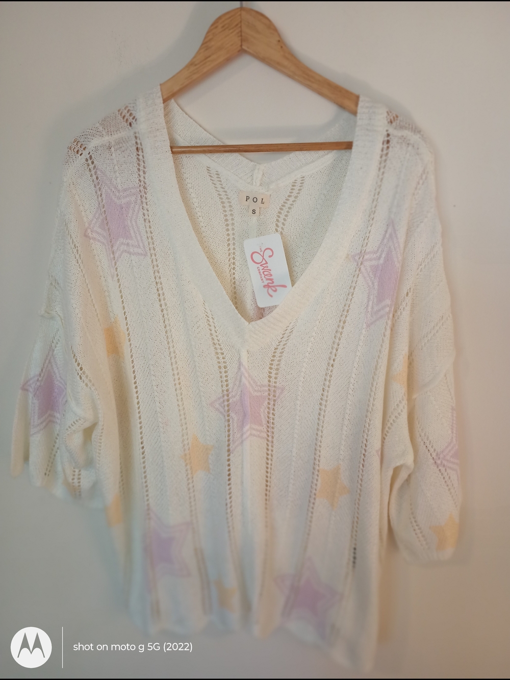 POL Ivory V‑Neck Tunic with Pastel Pink and Pastel Yellow Stars
